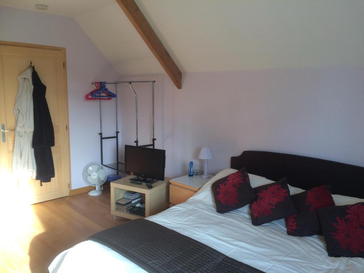 Bed and Breakfast Les Petits Chenes La Pellerine  Exterior foto